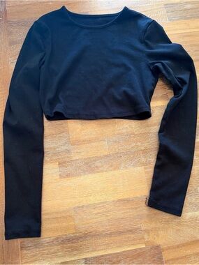 SHEIN Black Cropped Long Sleeve Top